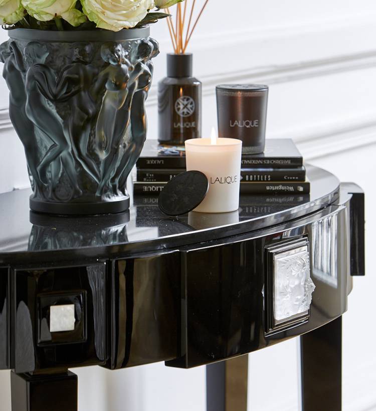 MASQUE DE FEMME CONSOLE TABLE