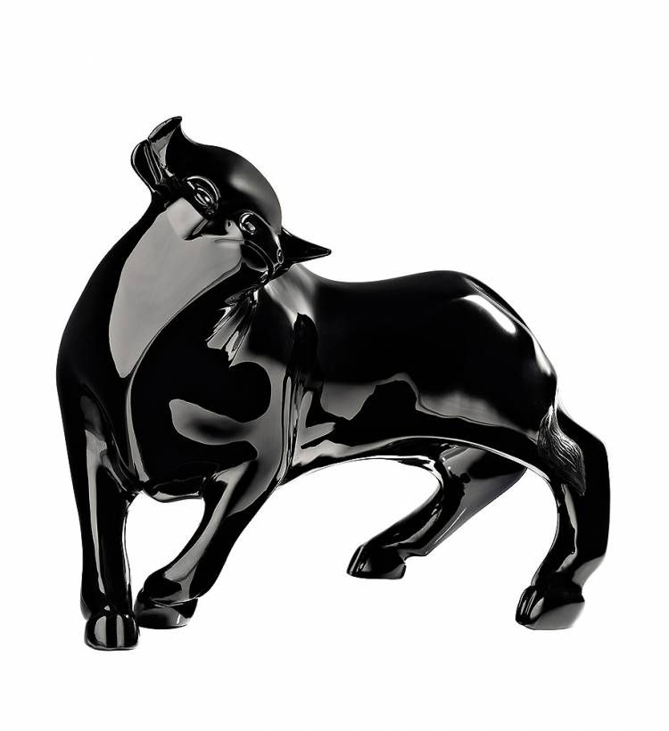 VUELTA BULL SCULPTURE