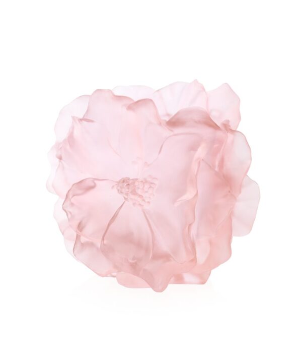 Large Daum vase in pink pâte de verre, evoking the delicacy of a camellia, illuminates with elegance.