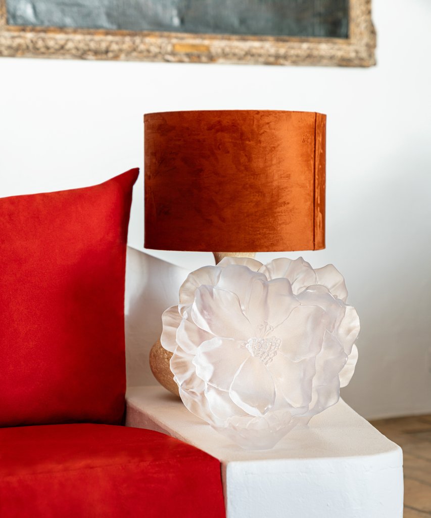Large White Camellia Vase, a glass paste masterpiece with graceful curves, elegantly capturing and dispersing light. - Image 2
