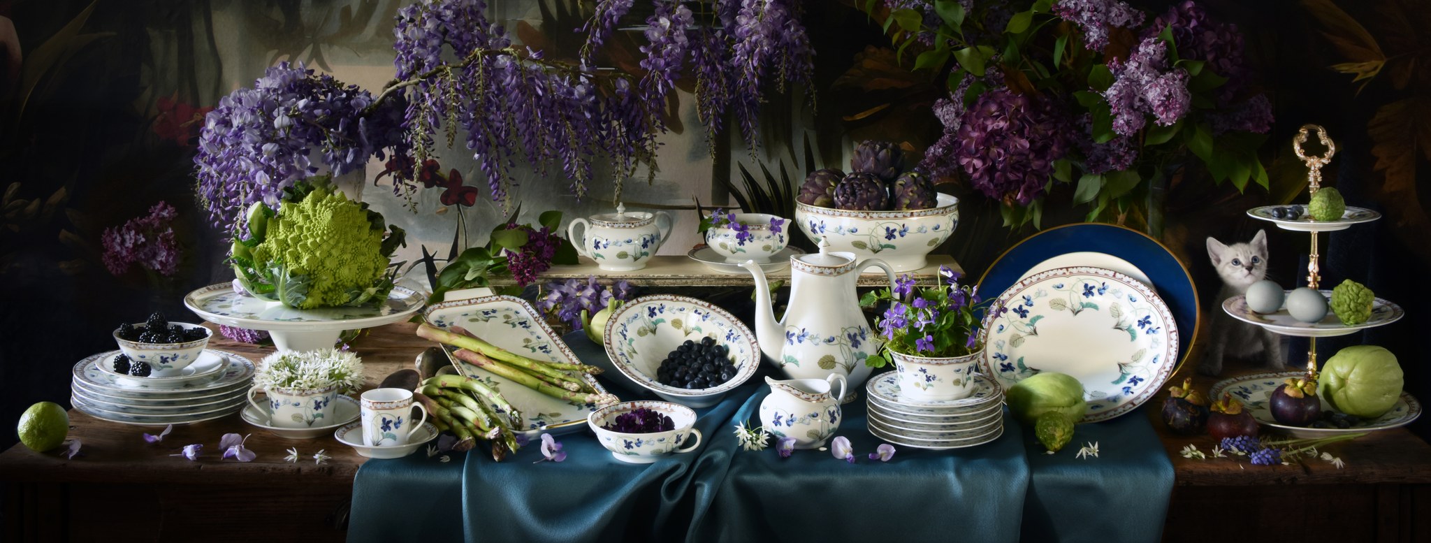 Imperatrice Eugenie — Footed Tart Platter