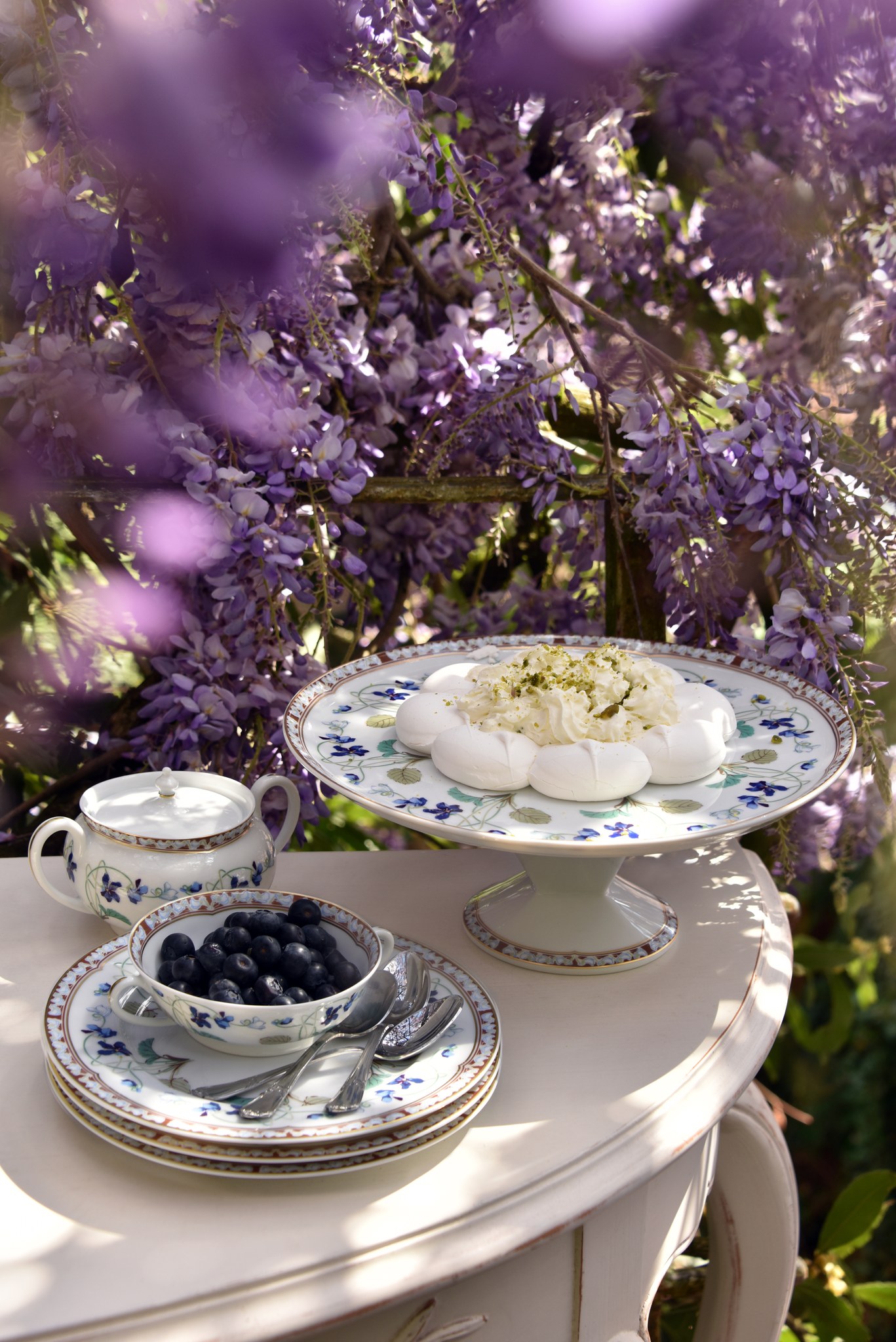 Imperatrice Eugenie — Footed Tart Platter