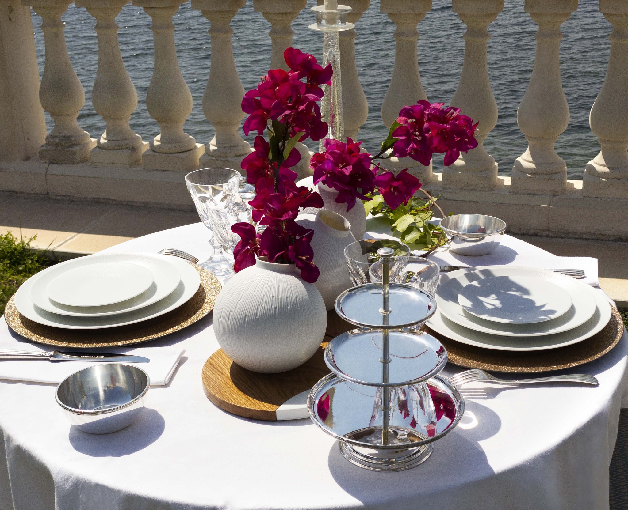 La Rosee — Oval Tray