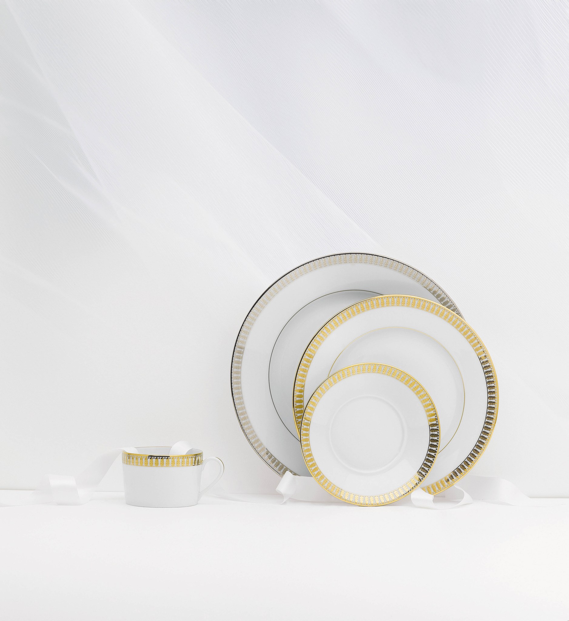 Plumes — Teacup And Saucer