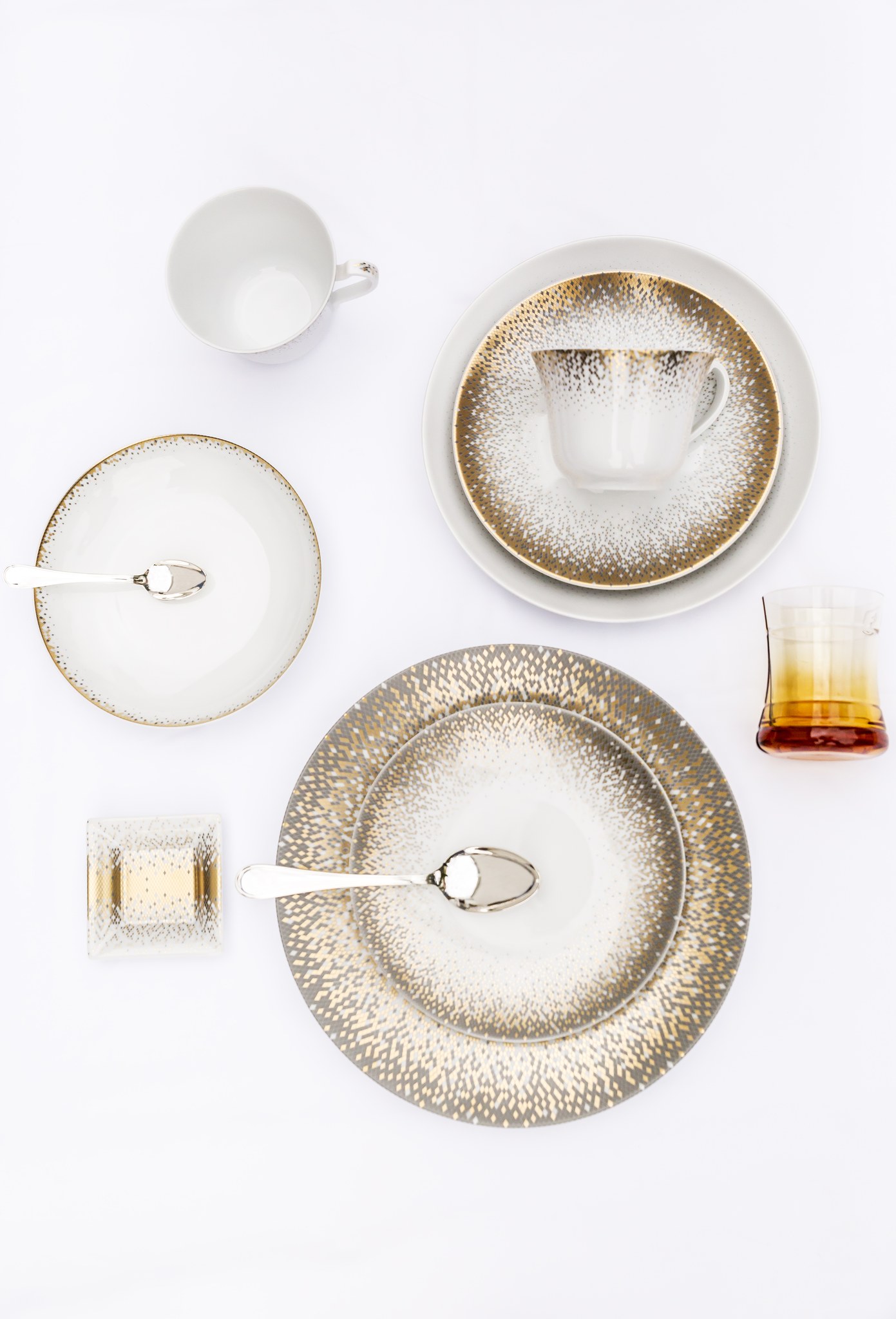 Souffle D Or — Coffee Cup And Saucer