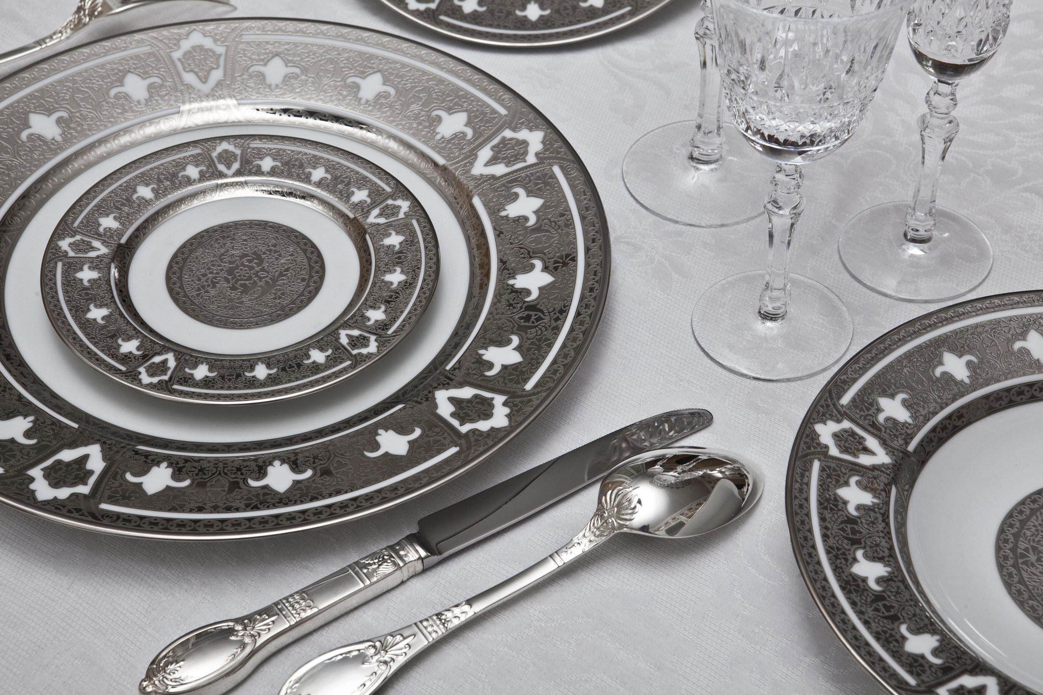 Grand Apparat — Dinner Plate